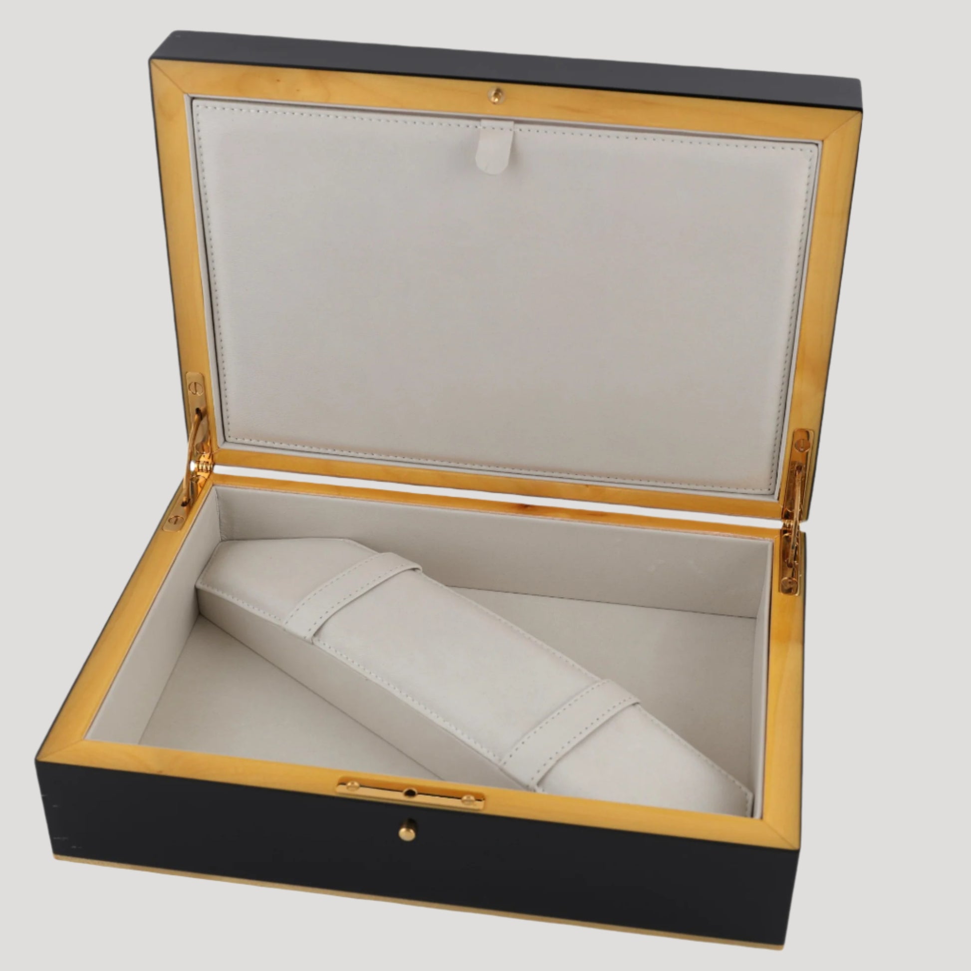 Vacheron Constantin Fine Important Wooden Box/ Boite/Schachtel/ Scatola with outer protective box