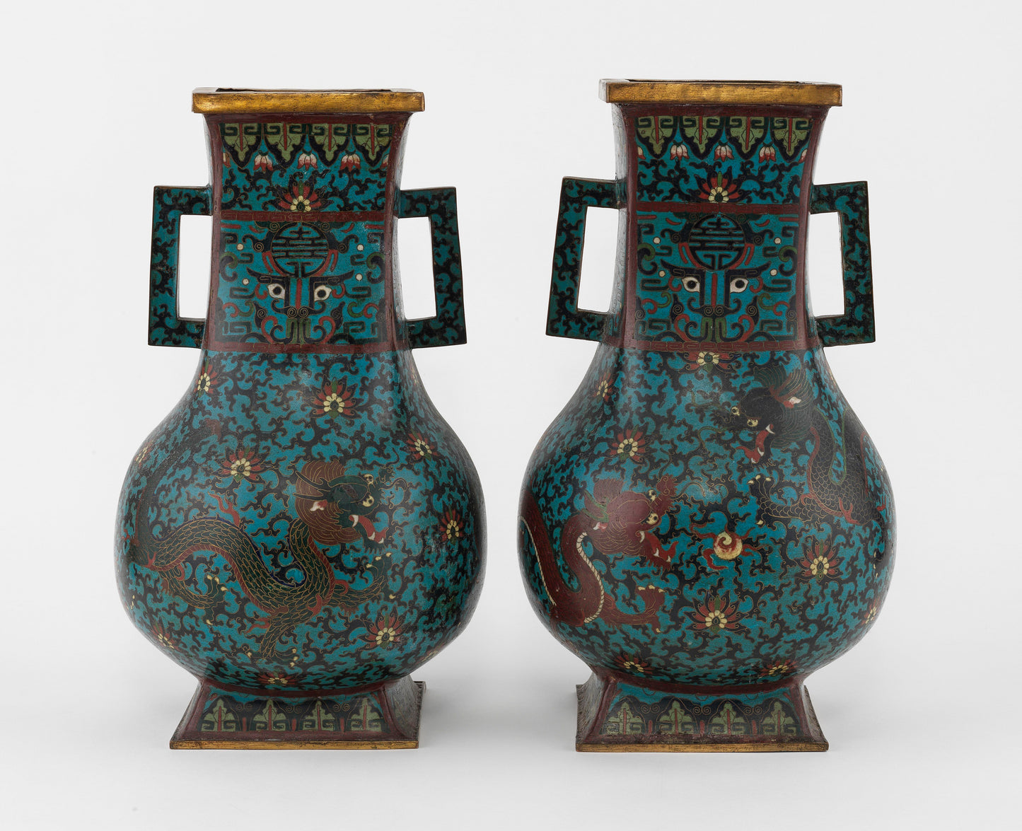 antique_vases_with_handles_China_1628-1644,Ming Dynasty,Chongzhen Emperor