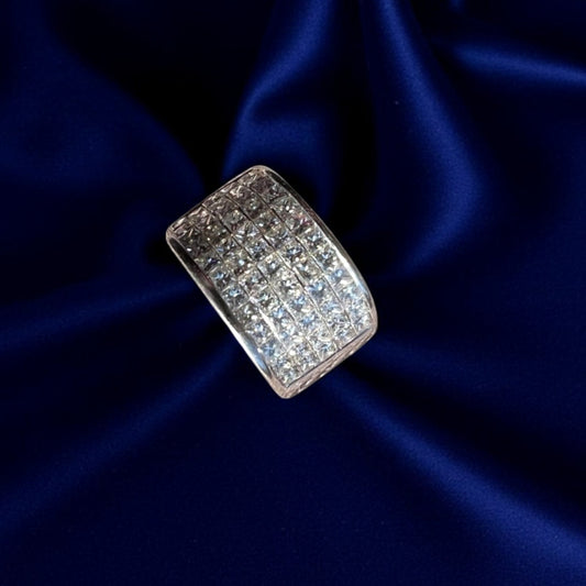18k White Gold Ring Paved with Diamonds 2.5 k