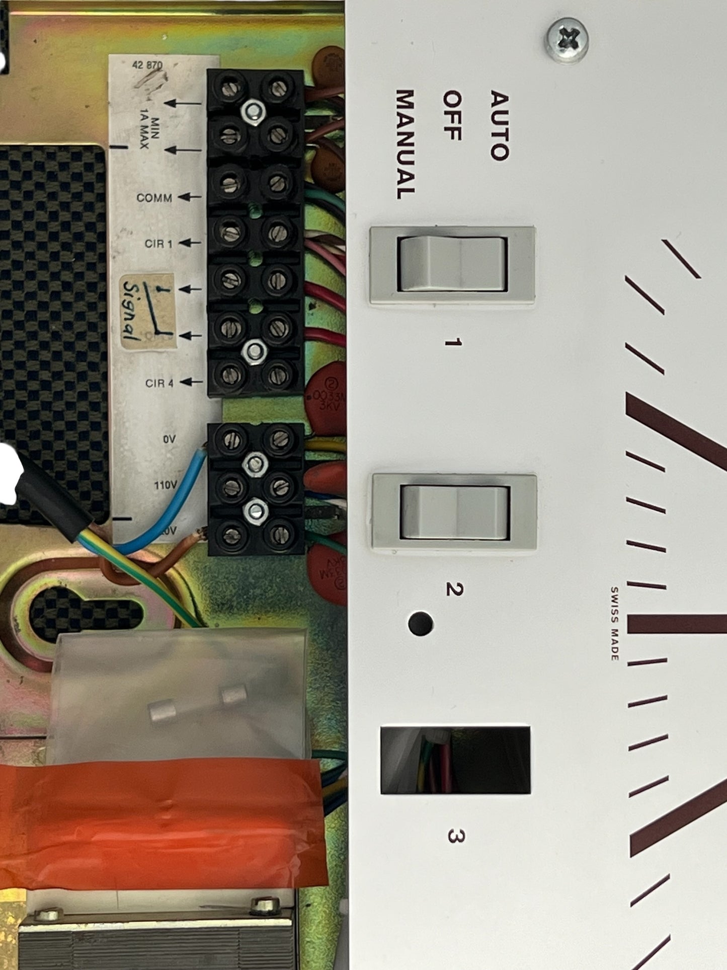 fine and Rare Patek Philippe master.Quartz-M clock from around the mid-1970s.