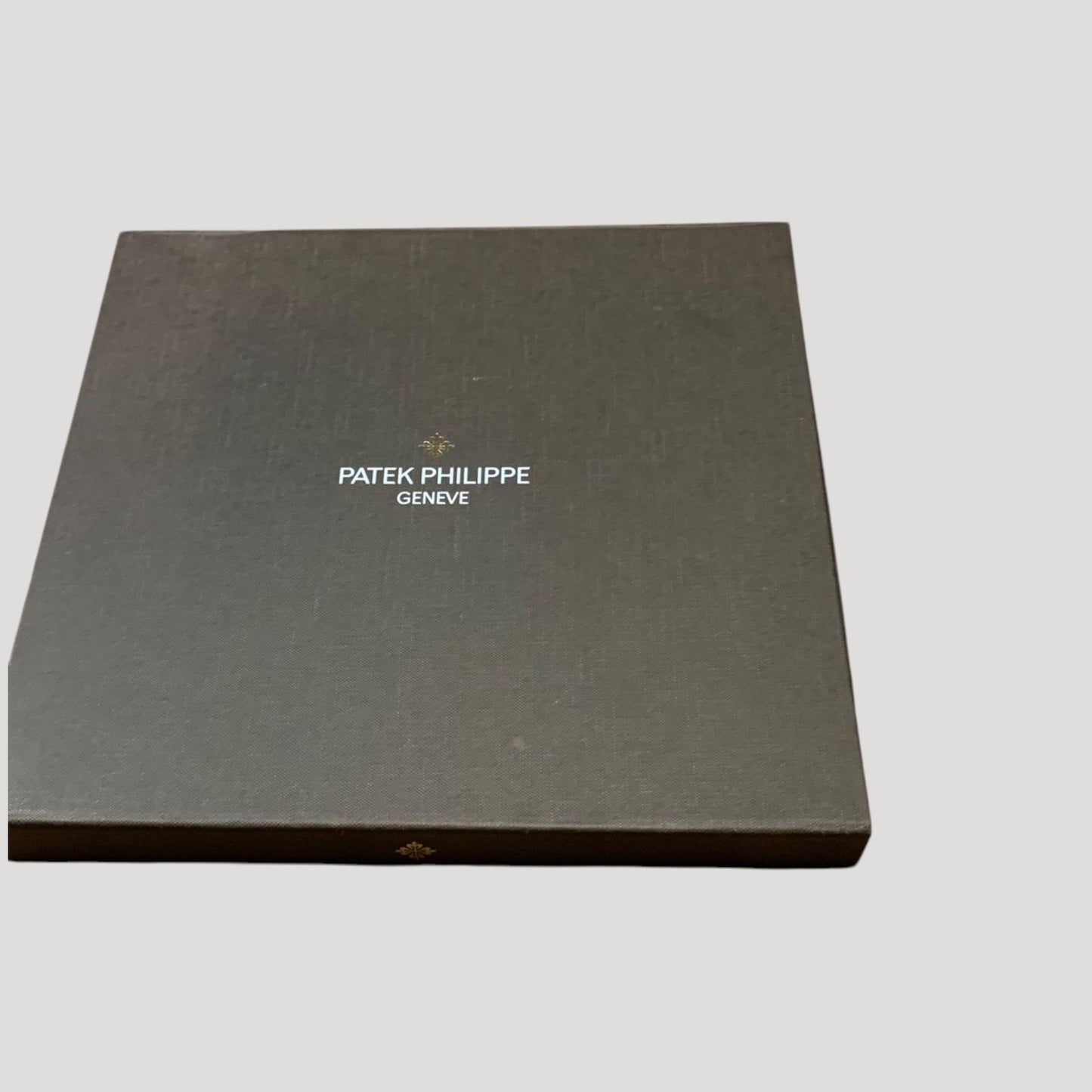 Patek Philippe 'Le Papillon' New Silk Scarf/ Schal/ Echarpe in its Patek box