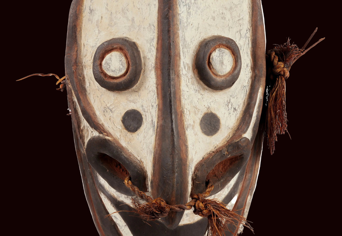 Latmul anthropomorphic mask in wood, Sepik, Papua New Guinea; height 51.5 cm