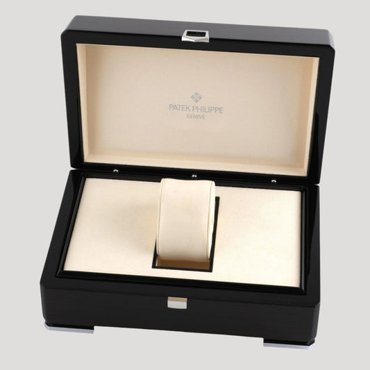 patek box wood  nautilus