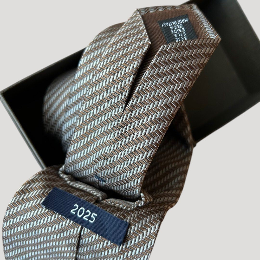 Patek Philippe Cravate / Tie Silk NEW in its Patek box 2025