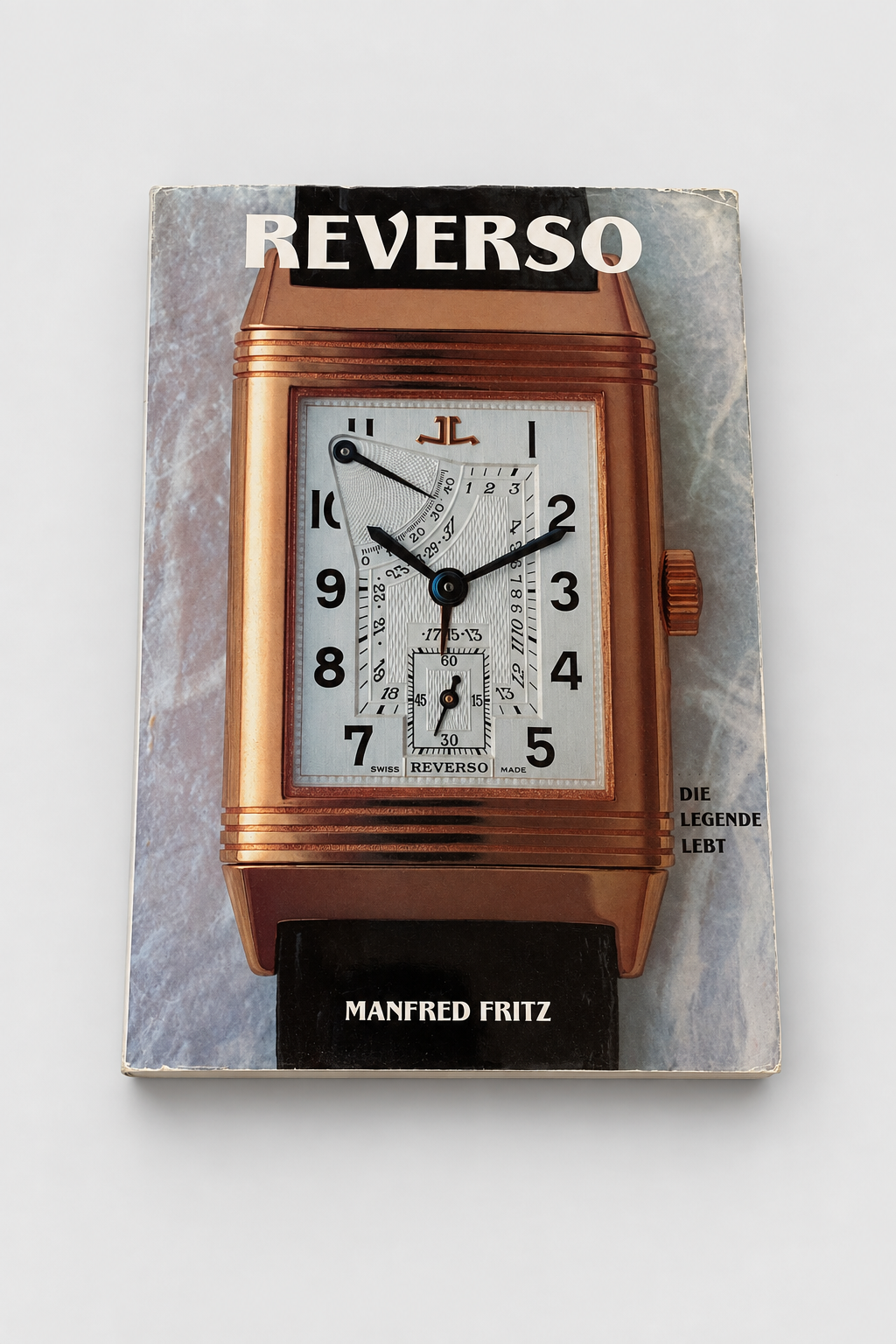 Reverso book with a professional light-grey background