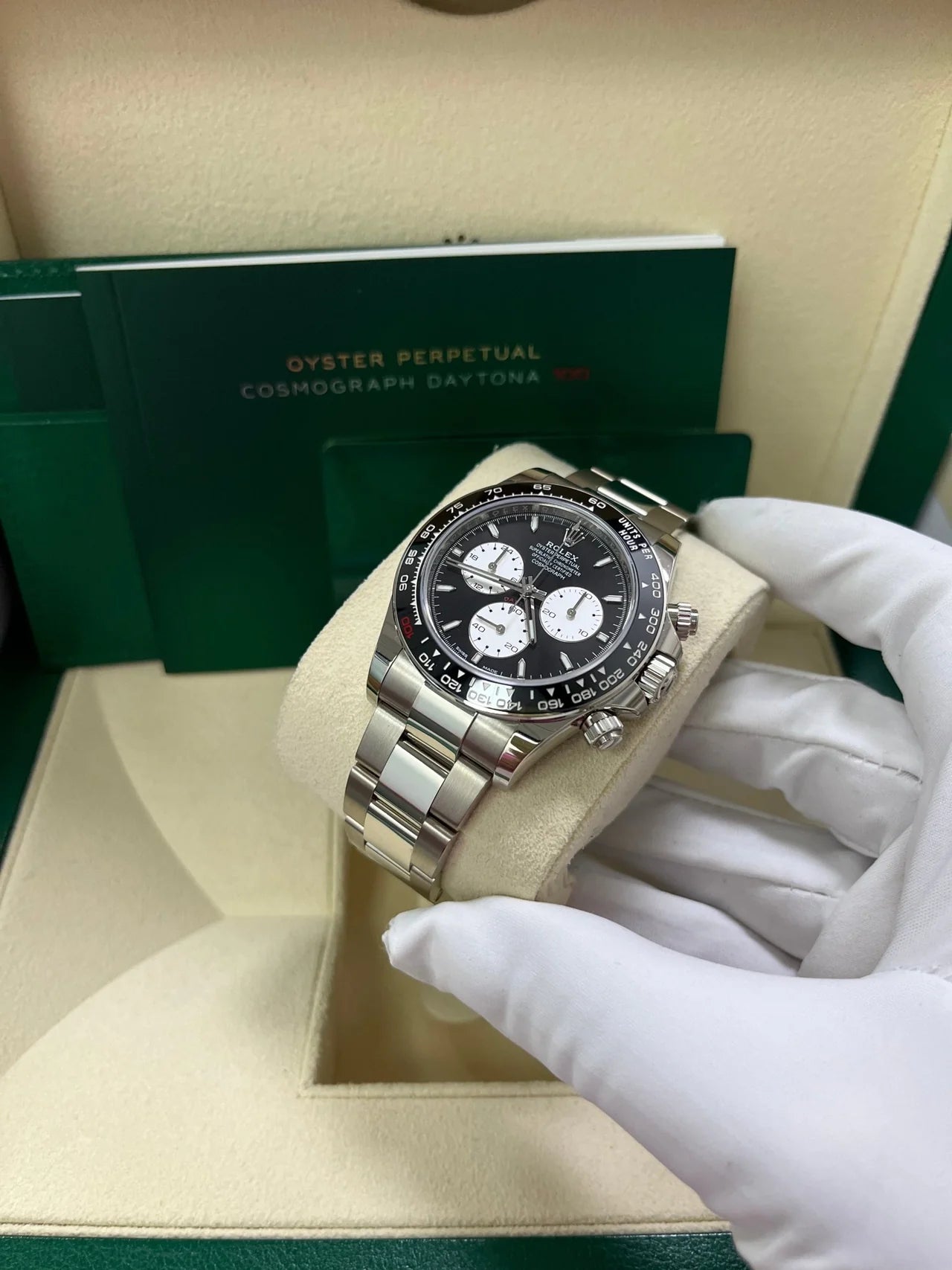 Rolex Cosmograph Daytona Le Mans Ref. 126529LN White Gold New