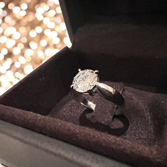 خاتم سوليتير مهم من الذهب الأبيض عيار 18 قيراط, 18k white gold solitaire diamond ring, luxury exclusive jewellery ring,خاتم مجوهرات فاخر وحصري