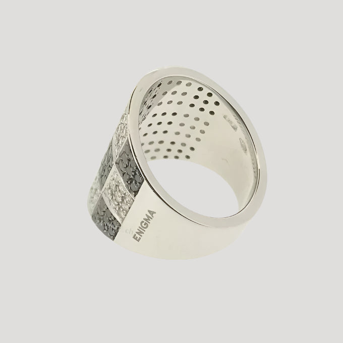 Gianni Bulgari Enigma 142 Black & White Diamonds Fine Ring