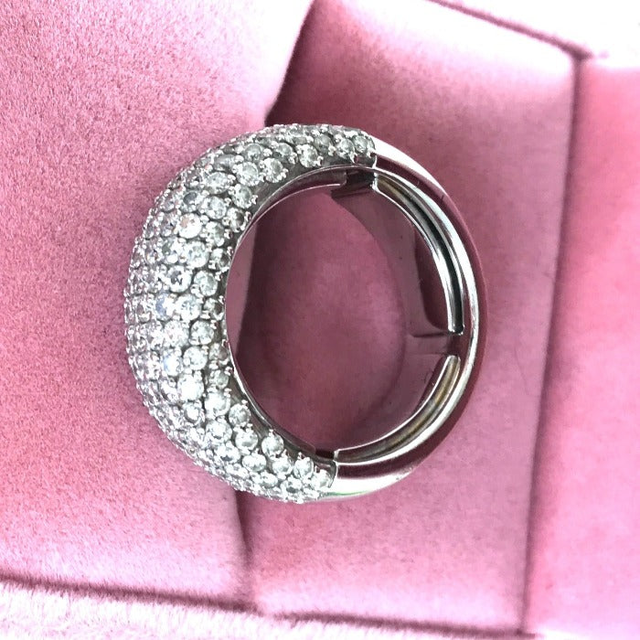 18k White Gold Ring paved with diamonds
